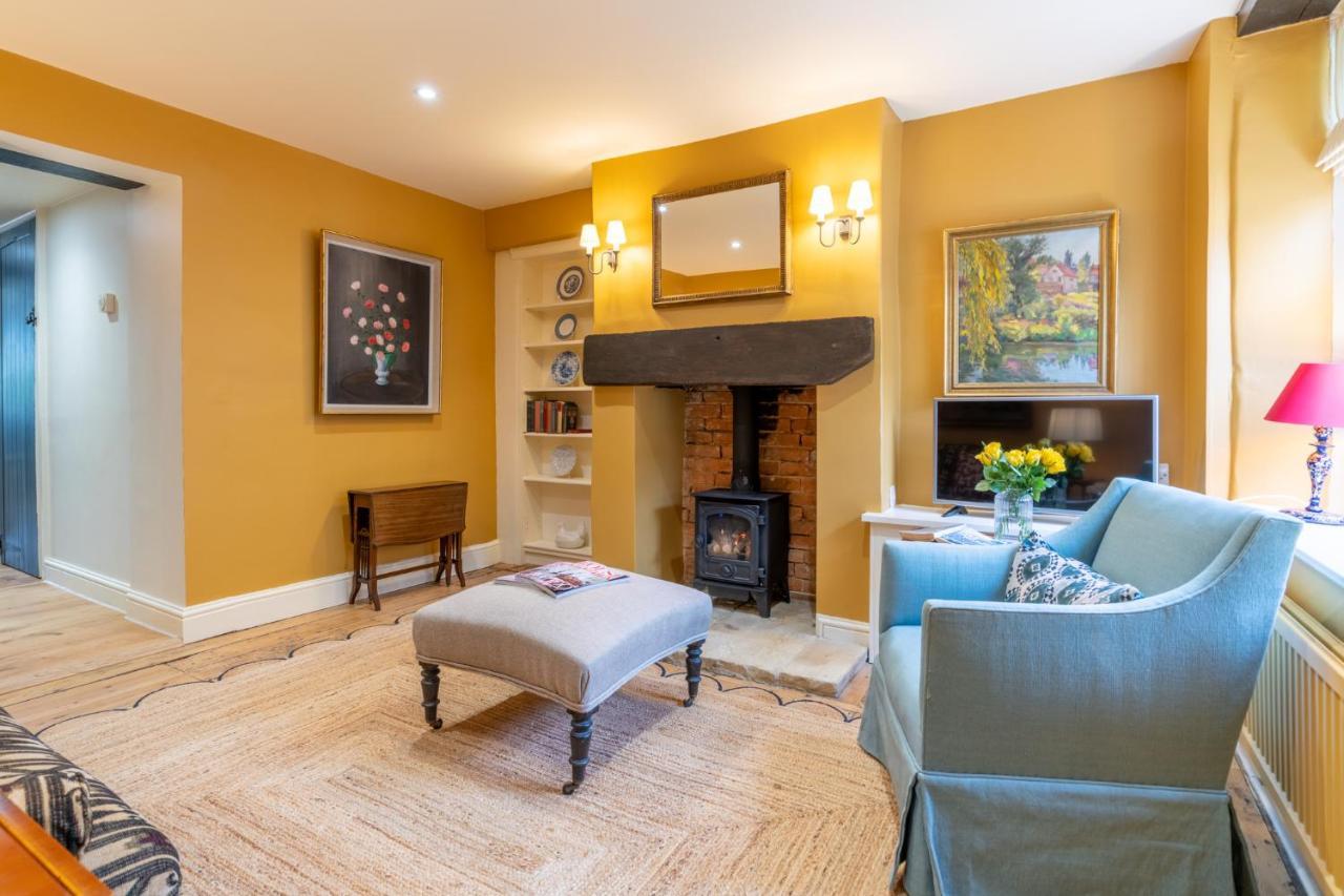 Vine Cottage ชาร์ลเบอรี ภายนอก รูปภาพ