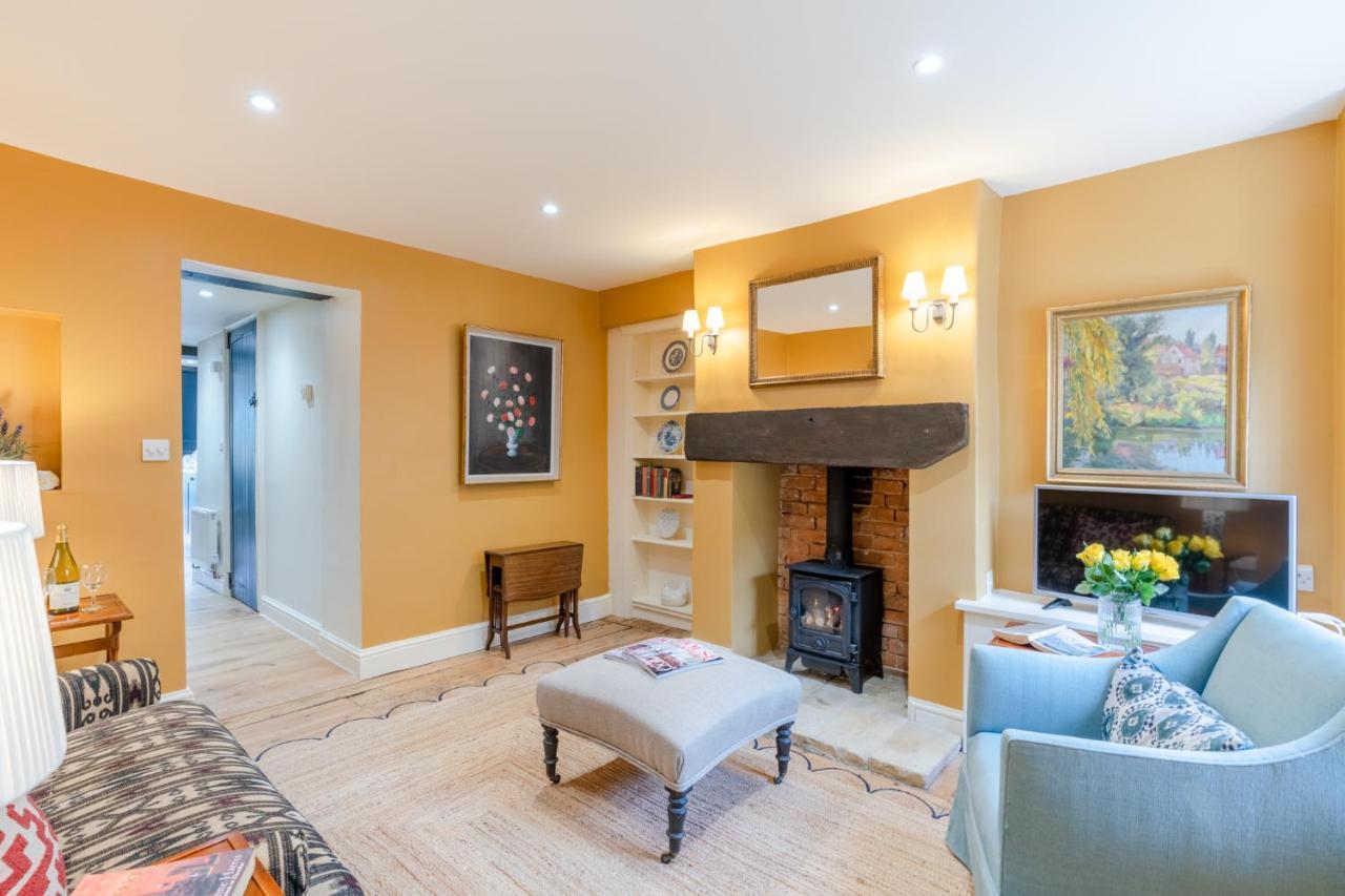 Vine Cottage ชาร์ลเบอรี ภายนอก รูปภาพ