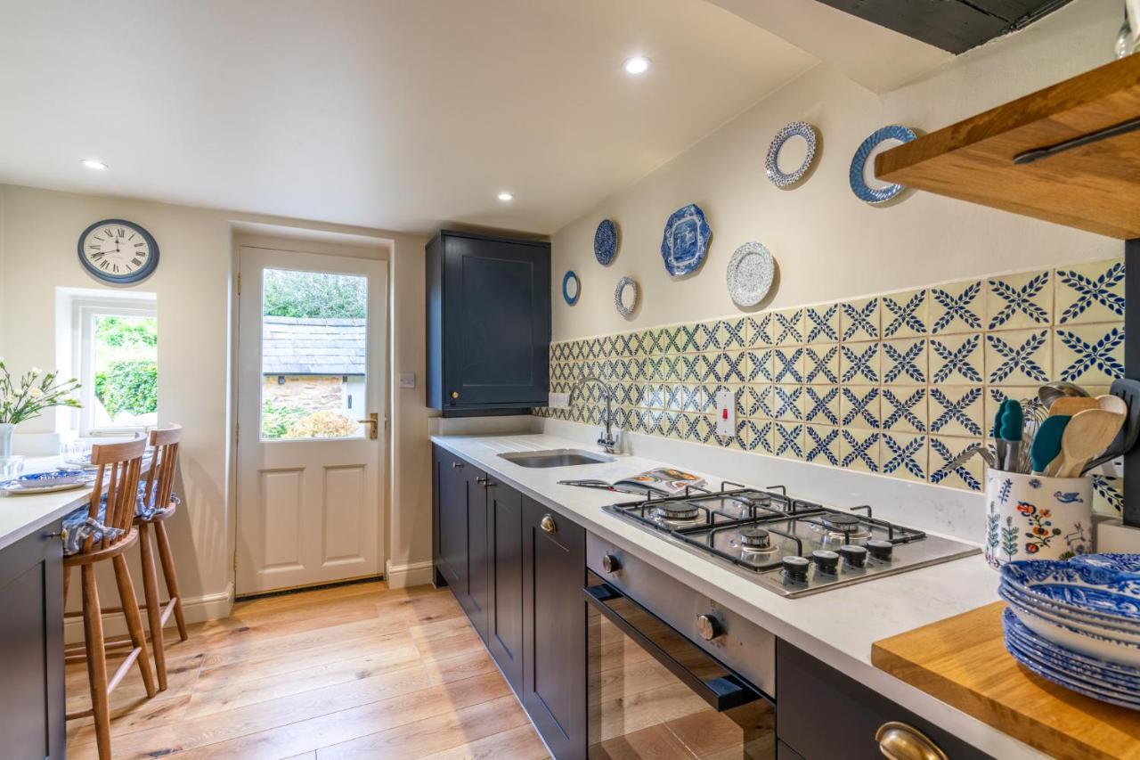 Vine Cottage ชาร์ลเบอรี ภายนอก รูปภาพ