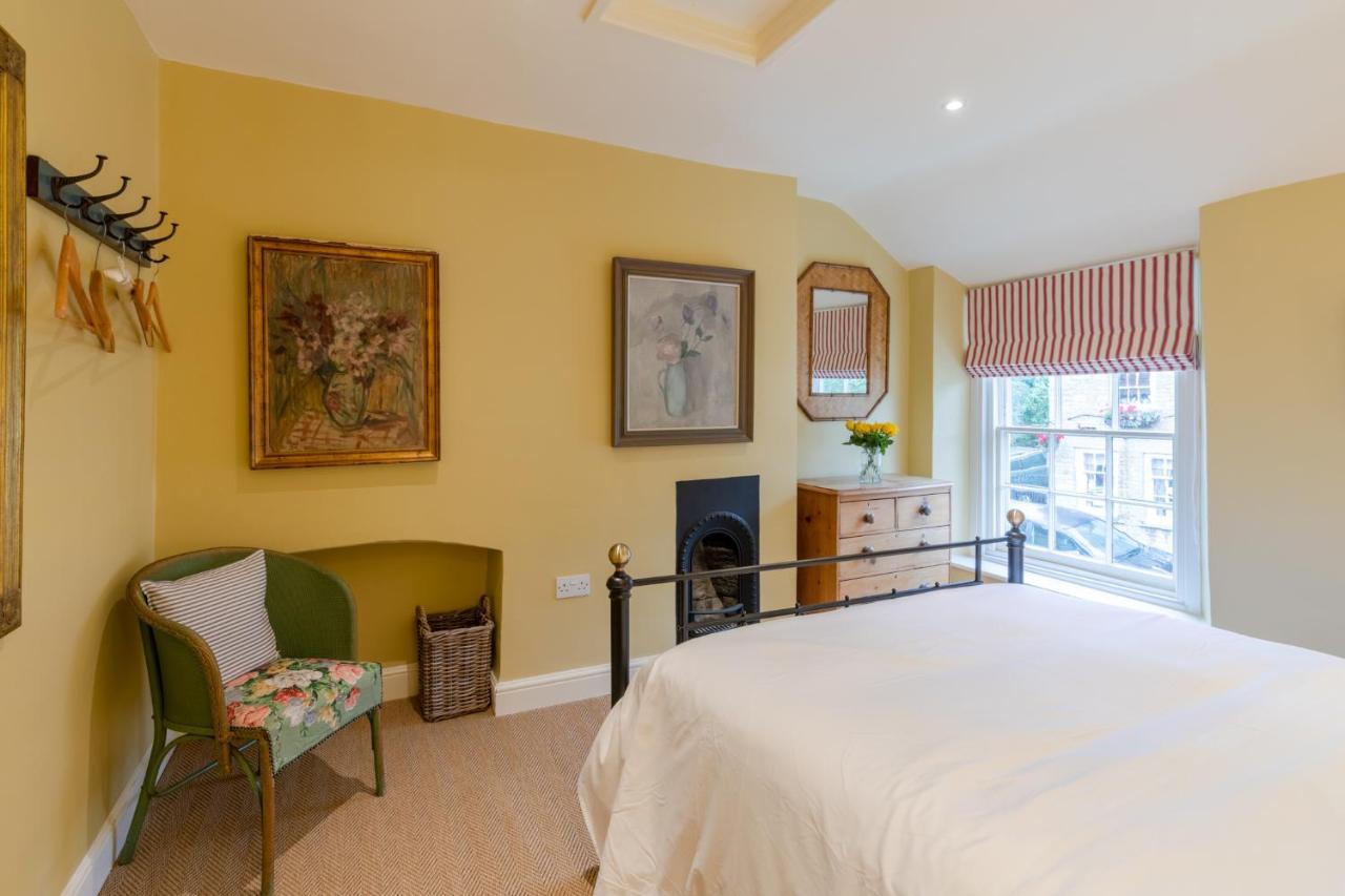 Vine Cottage ชาร์ลเบอรี ภายนอก รูปภาพ