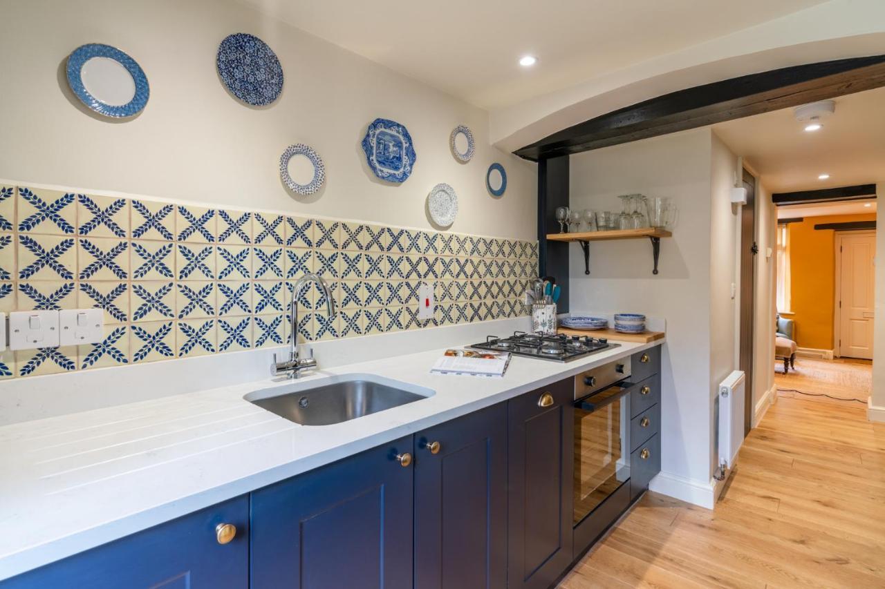 Vine Cottage ชาร์ลเบอรี ภายนอก รูปภาพ