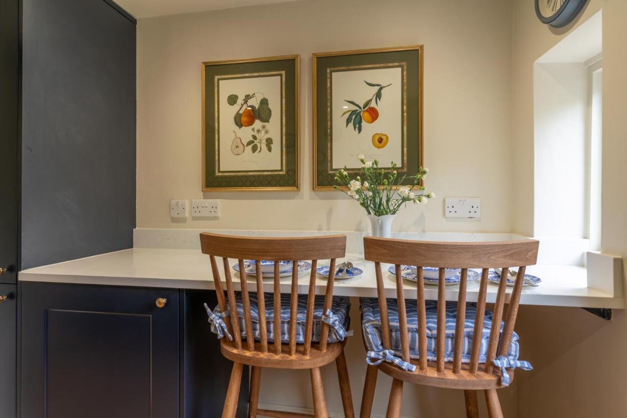 Vine Cottage ชาร์ลเบอรี ภายนอก รูปภาพ